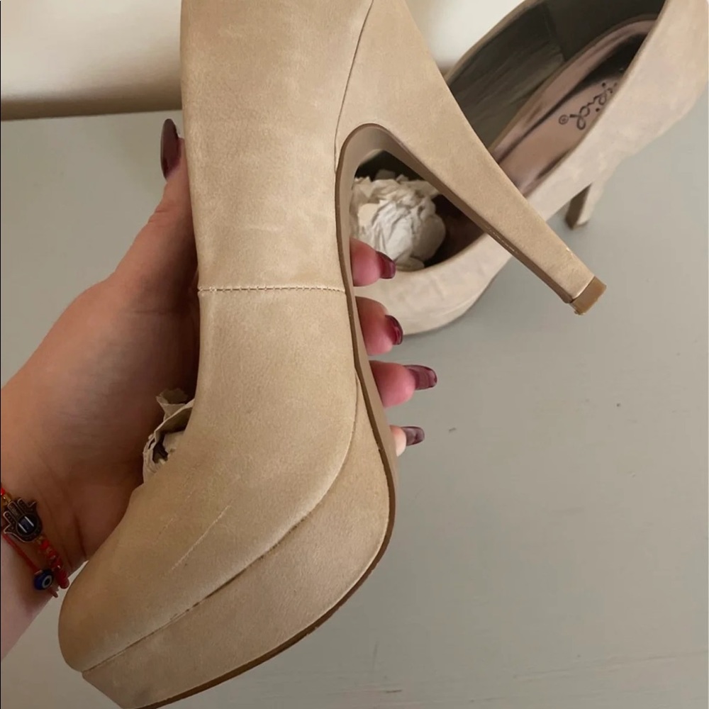 Nude heels - Picture 6 of 6